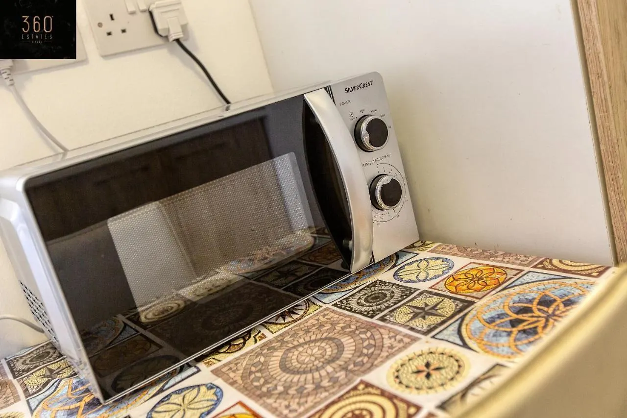 Appartement Penthouse Studio, With With Private Balcony & Wifi By 360 Estates San Ġiljan Malta