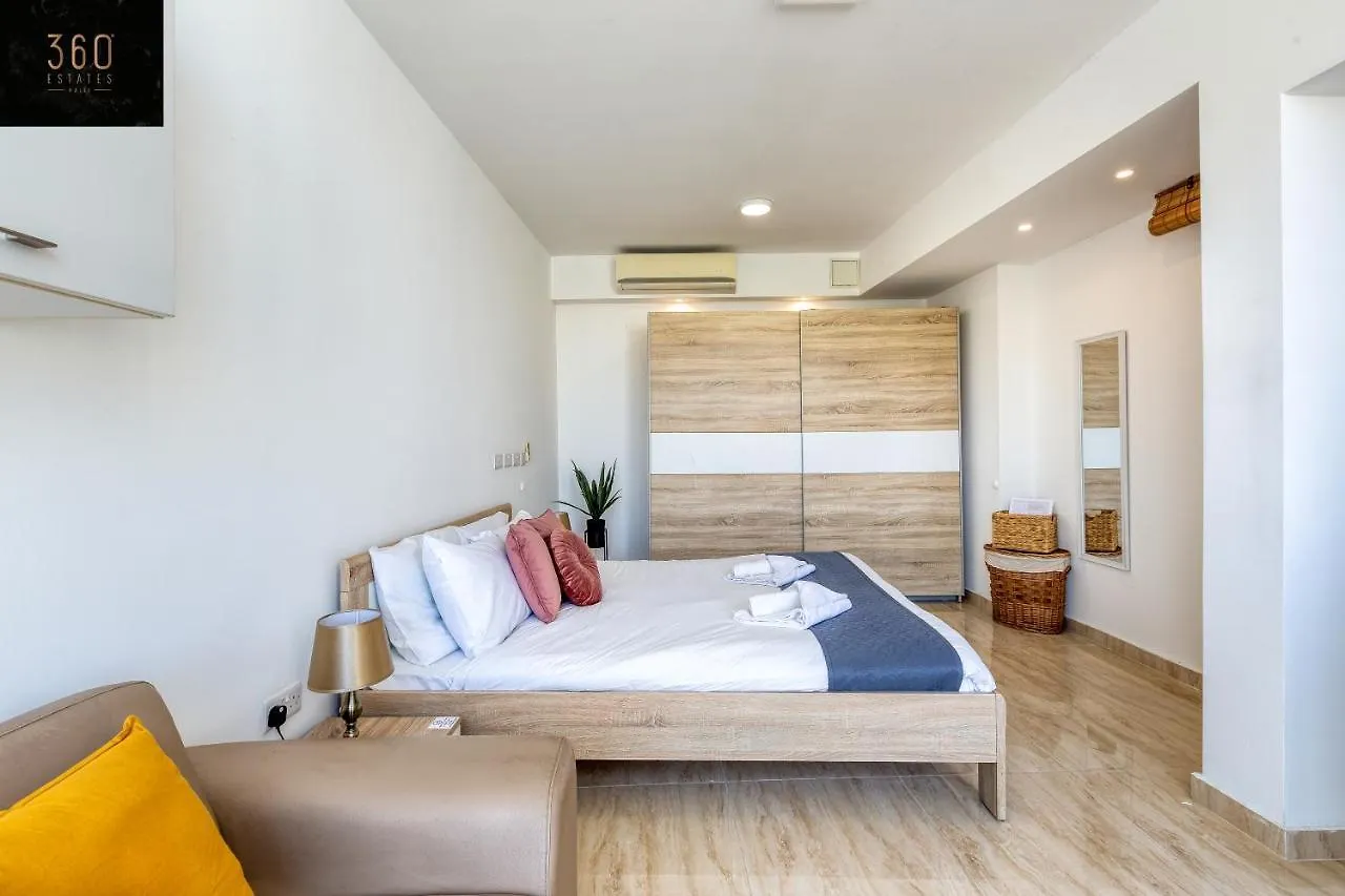Appartement Penthouse Studio, With With Private Balcony & Wifi By 360 Estates San Ġiljan